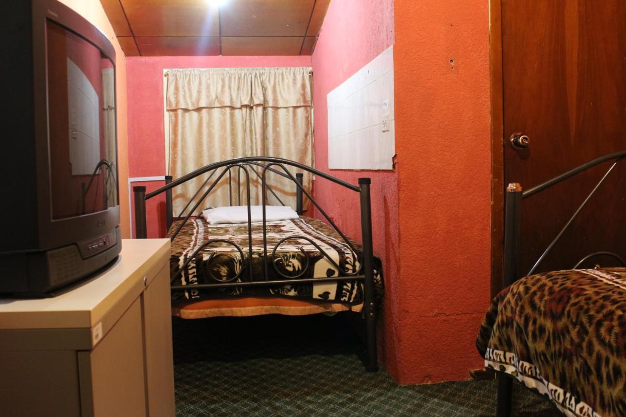 Hostal Killa Llullu Кито Экстерьер фото